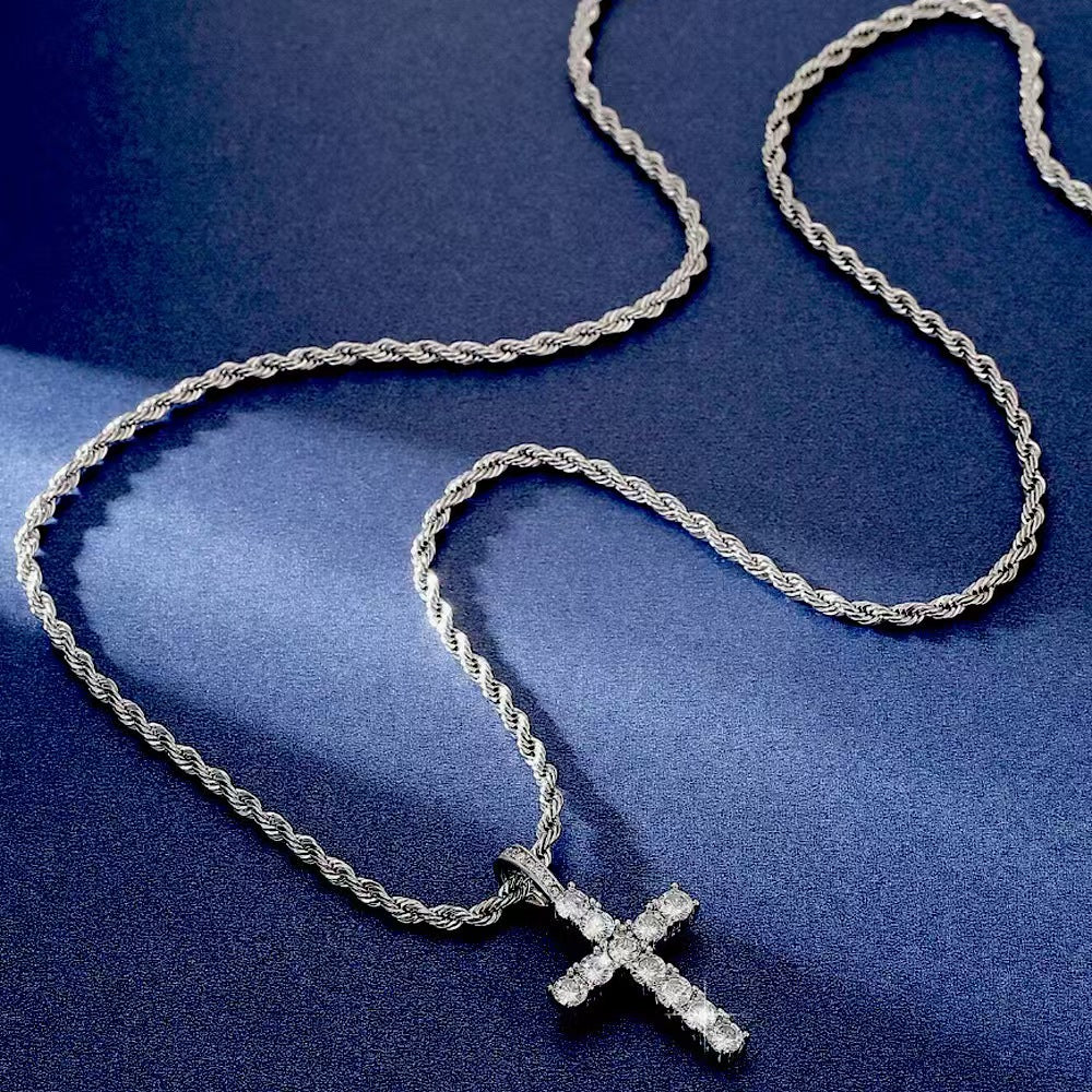 Men’s Sparkling Cross Shape Necklace, Brilliant Crystal Pendant on 50cm Twist Rope Chain. Trendy Hip Hop Rhinestone Pendant for Parties & Daily Wear.